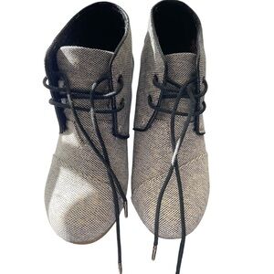 Toms Women's Desert Wedge Ankle Boot